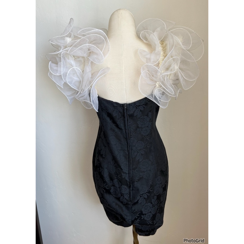 VTG Vintage Dave & Johnny Black Floral Brocade Dress White Organza Shoulders - Picture 2 of 7